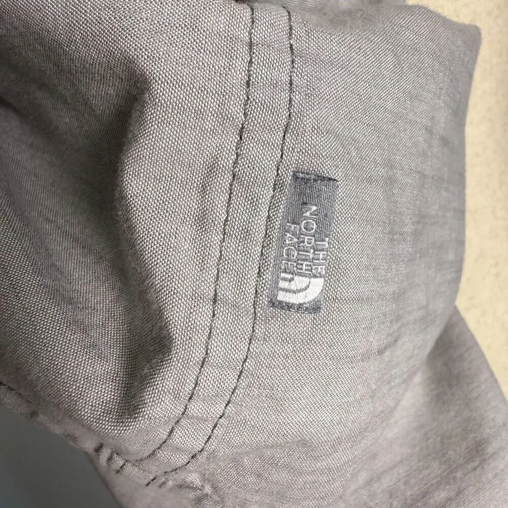 The North Face Block Me Short Sleeve Button Up Men's XXL, Two-Toned Gray 2/$25